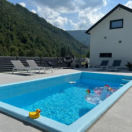 Semesterbostad House - River Baca